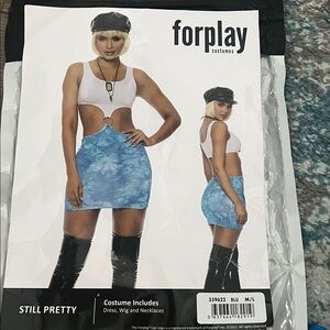 Pretty women Halloween costume